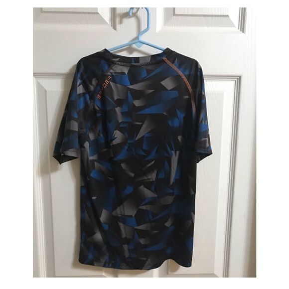 Boys Spyder Shirt Size Medium! - Picture 2 of 2